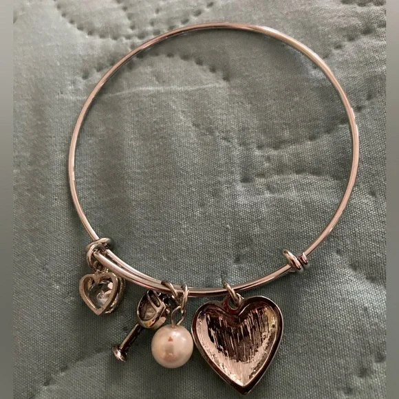 Infinity Collection Silver Charm Bracelet - Picture 2 of 3